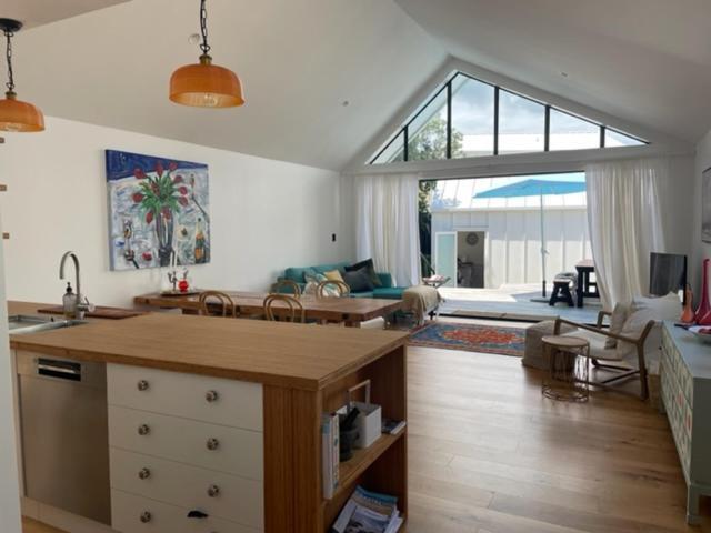 The Lighthouse - Boathouse Bay Villa Auckland Exterior photo